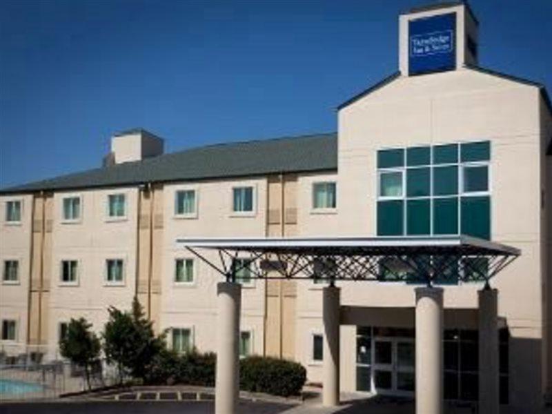 Days Inn & Suites By Wyndham Augusta Near Fort Eisenhower Exterior foto
